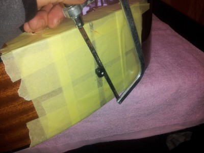 Pypeć odcięty (za radą kolegów), najpierw chciałem go wyjmować, ale dobrze, że tak mi doradzono - po pierwsze nie uszkodziłem lakieru, a po drugie kolec wiertła miał się na czym oprzeć.