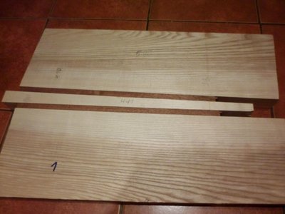 1 korpus długość na środku 441 długość boku prawego 580 szerokość na dole 410 szerokość u góry 380