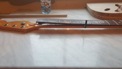Miał byc mały setup i wymiana siodełka niestety spotkała mnie mała niespodzianka z podstrunnicą. Czeka mnie trochę roboty.