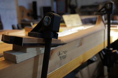 Zabawy z asymetryczną szyjką