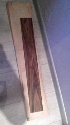 Materiał na gryf i podstrunnice. Palisander i klon