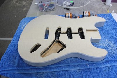 Frezowanie otworów pod elektronikę wg szablonu